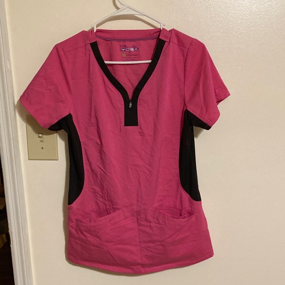 I healing hands yoga purple label size M Women's Pink and Black scrub Top - Picture 1 of 1